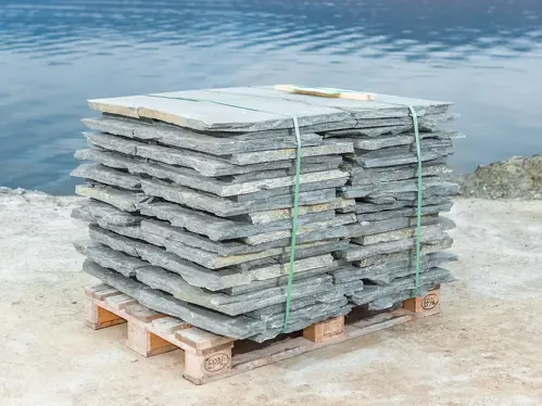 Askelmakivi: Pihalaatta Alta